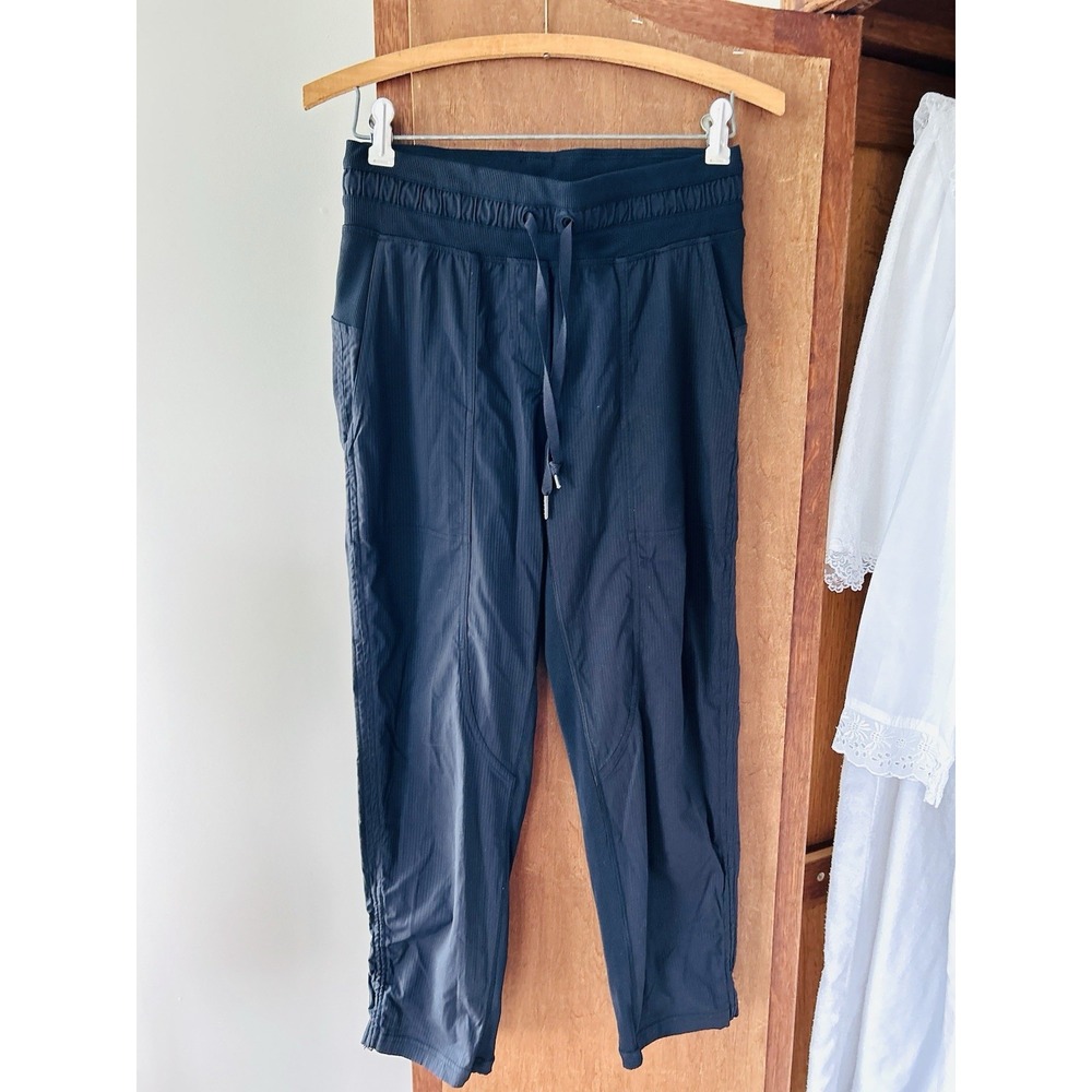 Lululemon‎ Dance Studio Crop Black | SIZE: 4